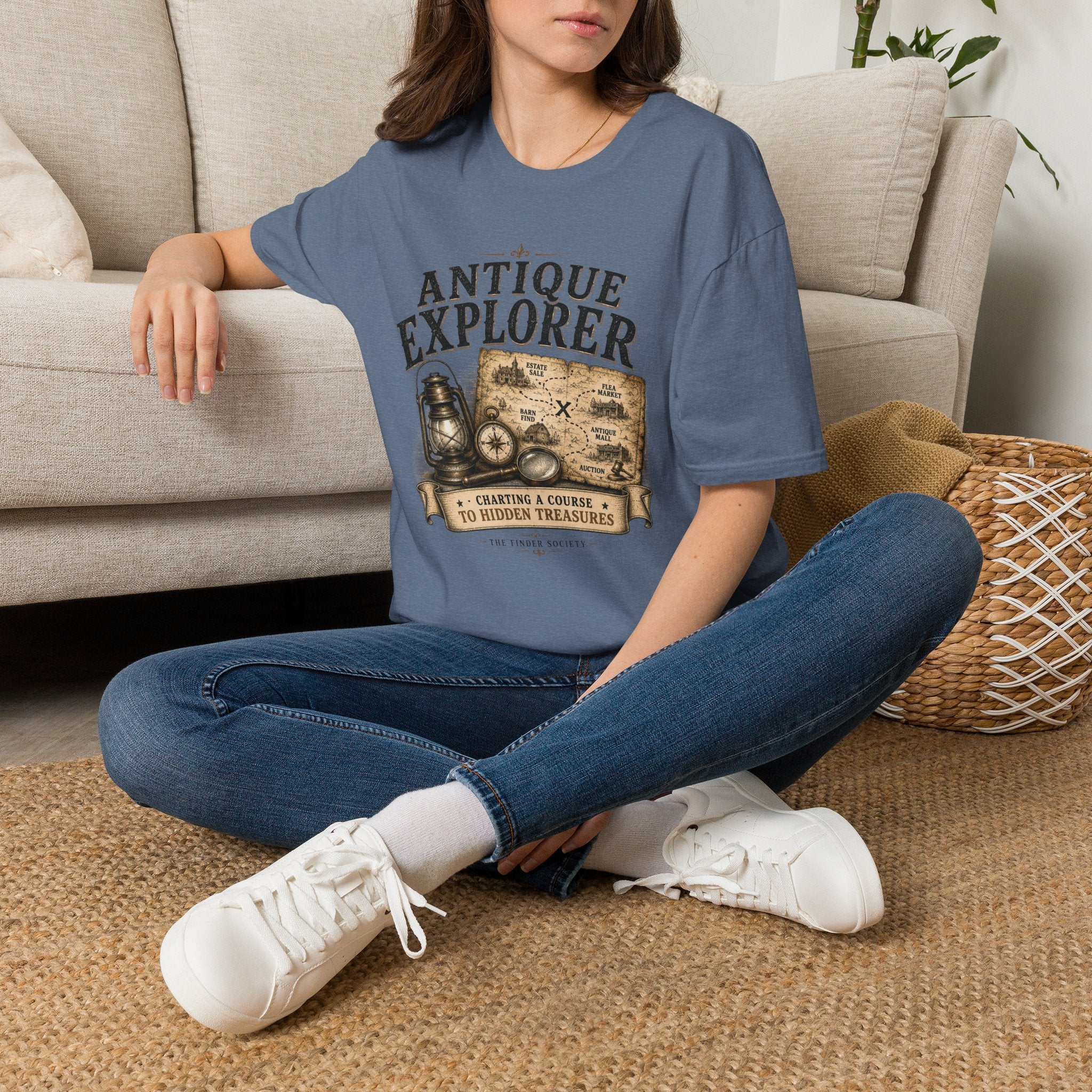 Antique Explorer-T-Shirt