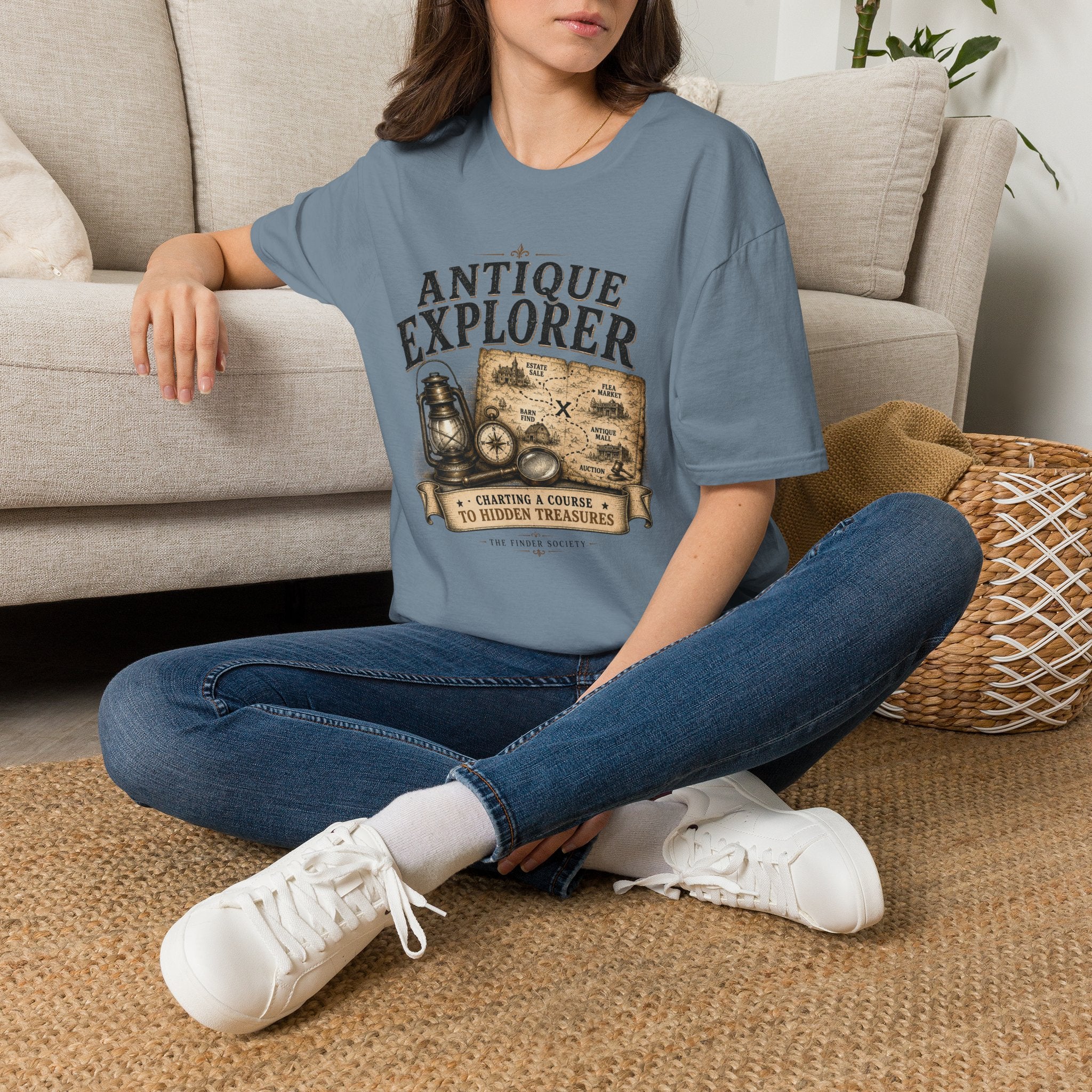 Antique Explorer-T-Shirt